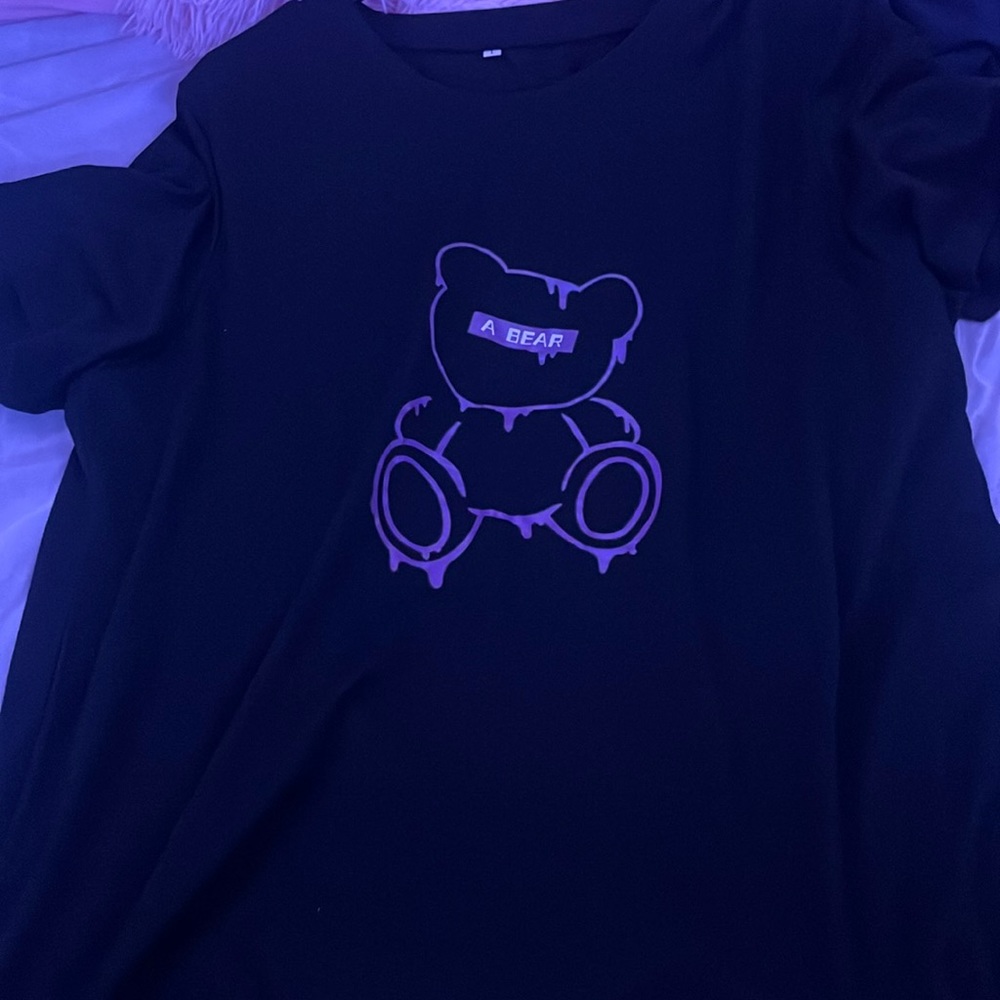 Graphic bear t-shirt